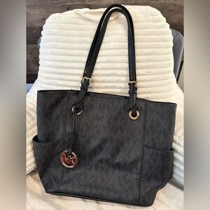 *Not for Sale* MICHAEL KORS Signature Black Jet Set Pocket Shoulder Bag Tote